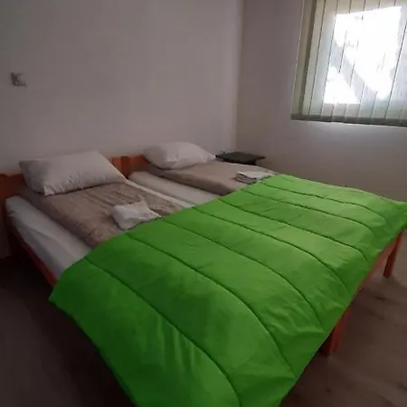 Tattoo R Lux Apartman *