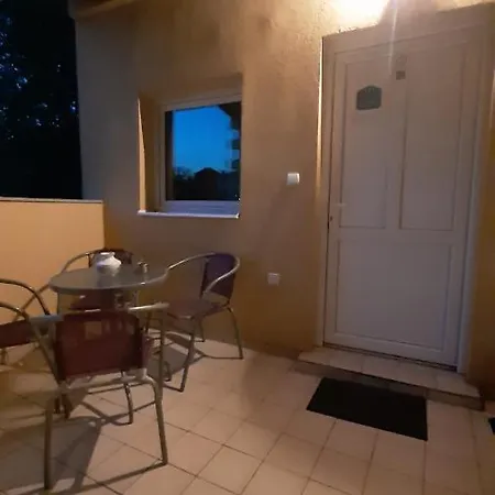 아파트 Tattoo R Lux