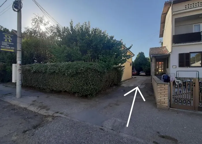 Tattoo R Lux Апартаменты Неготин